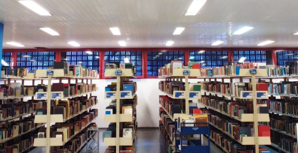 Biblioteca_da_ECA_vista_parcial_01